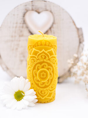 Kwiatowa mandala - Świeca z wosku pszczelego